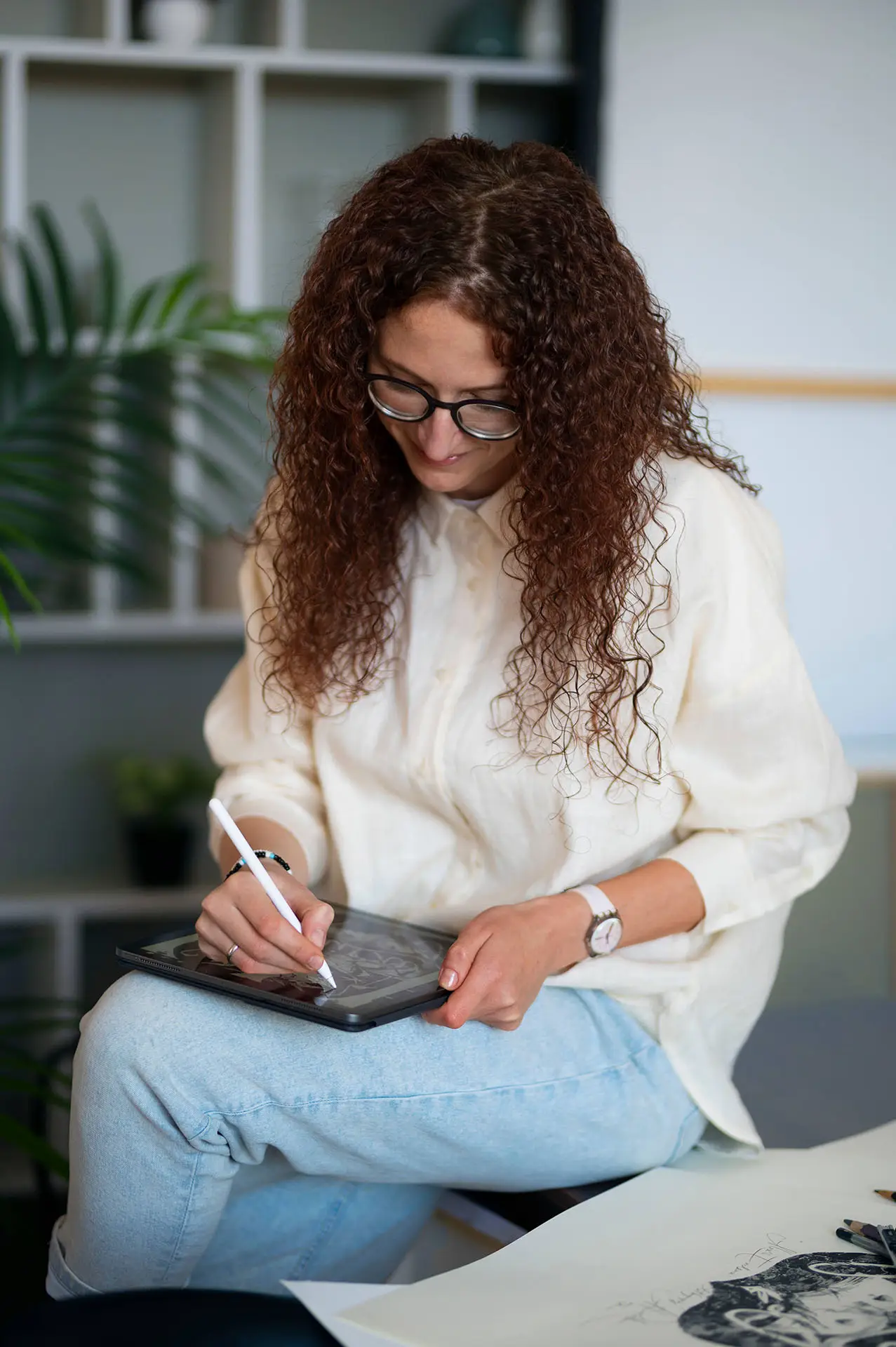 Woman using a tablet to access virtual nurse practitioner healthcare services